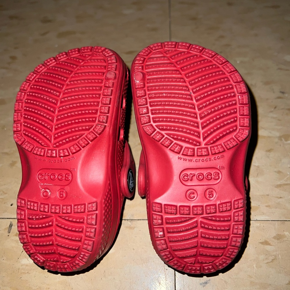 Toddler crocs